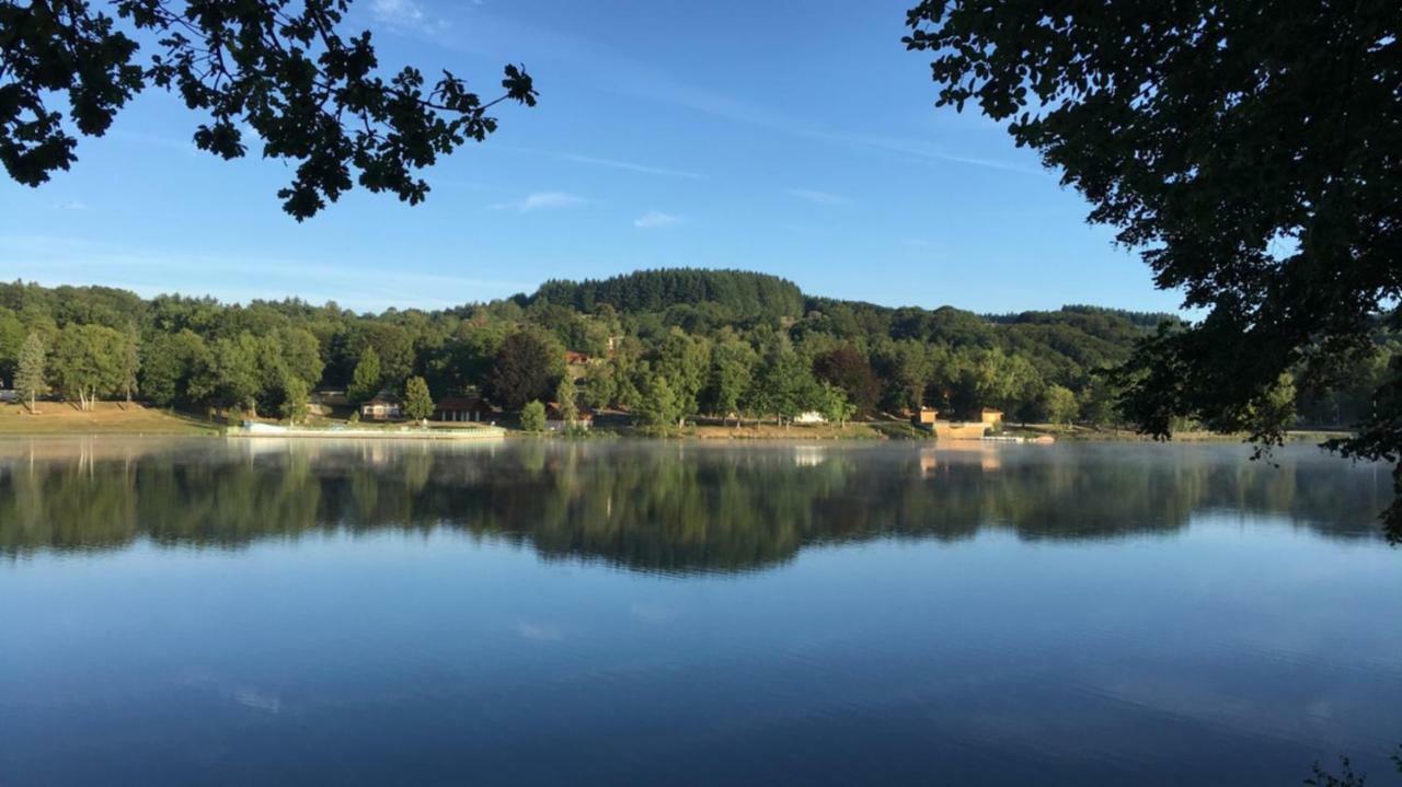 Saint-Rémy-sur-Durolle Au Vieux Logis 63 Bed & Breakfast エクステリア 写真