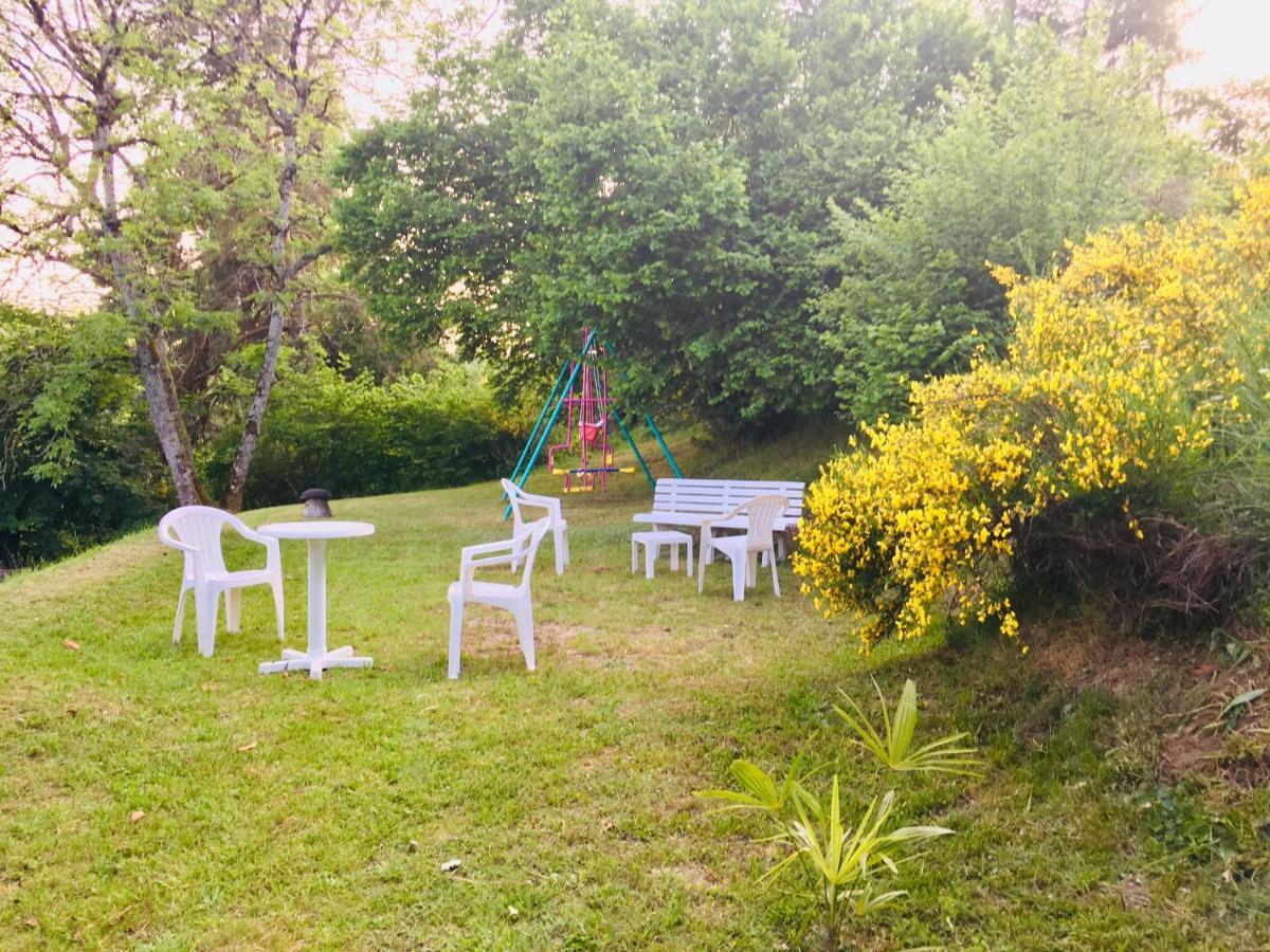 Saint-Rémy-sur-Durolle Au Vieux Logis 63 Bed & Breakfast エクステリア 写真